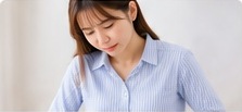 食後に胃が重くもたれる